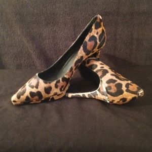 Dkny Lexi Leopard pumps size 9
